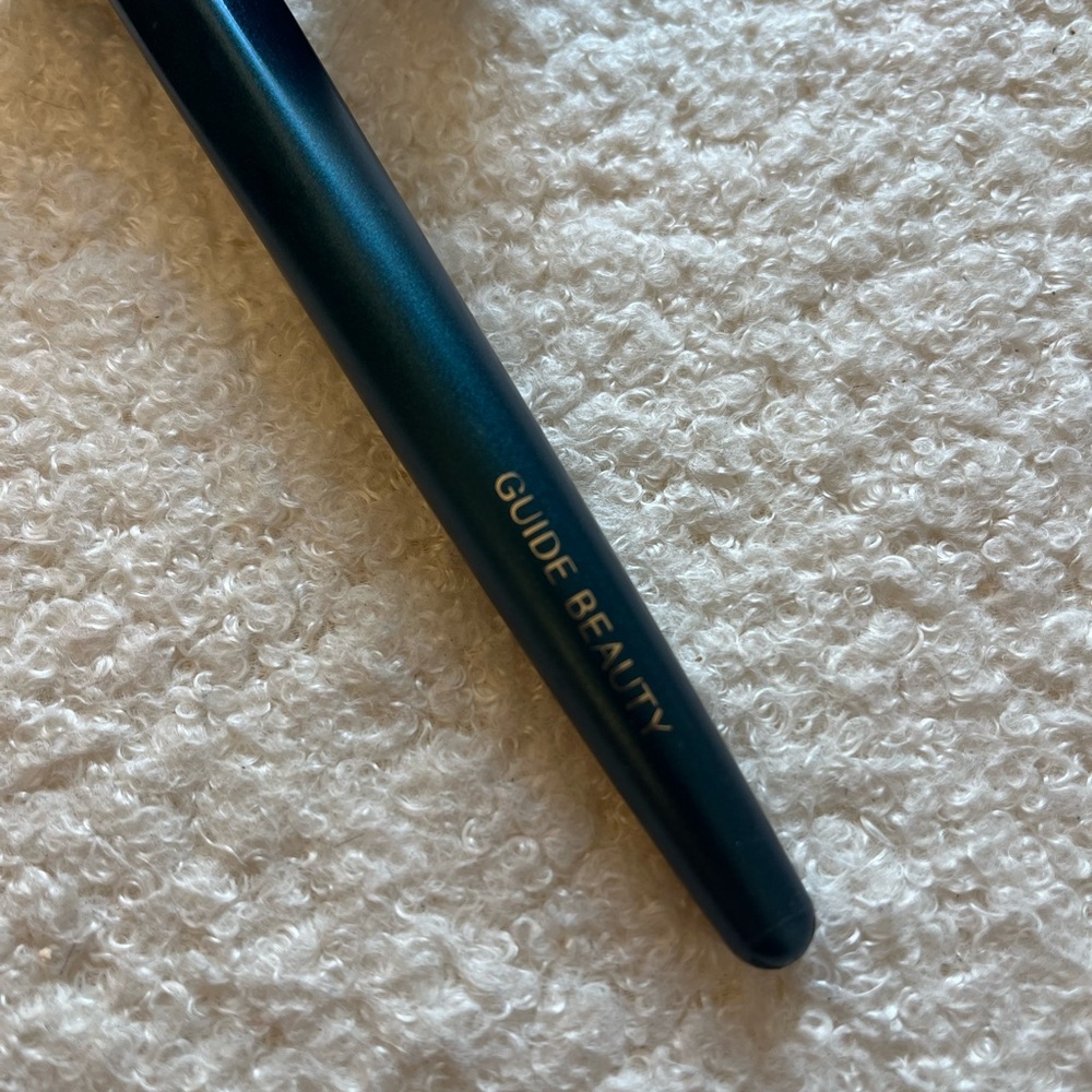 Guide Beauty Makeup Guide Beauty GUIDE Wand Eyeliner Guide - Picture 2 of 4